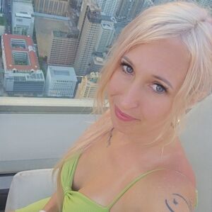 Meet your Posher, Chrisrina